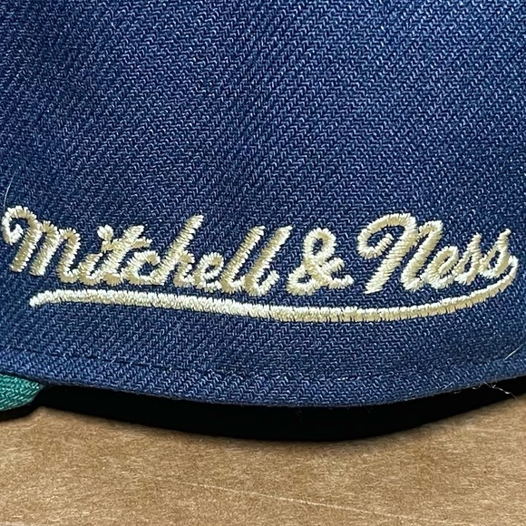 LA Clippers Mitchell & Ness 10th Anniversary Hardwood Classics size 8 fitted hat - Picture 6 of 7